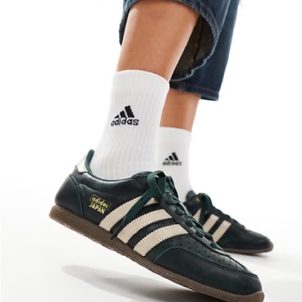 adidas Originals Japan low sneakers in dark green - women’s 9